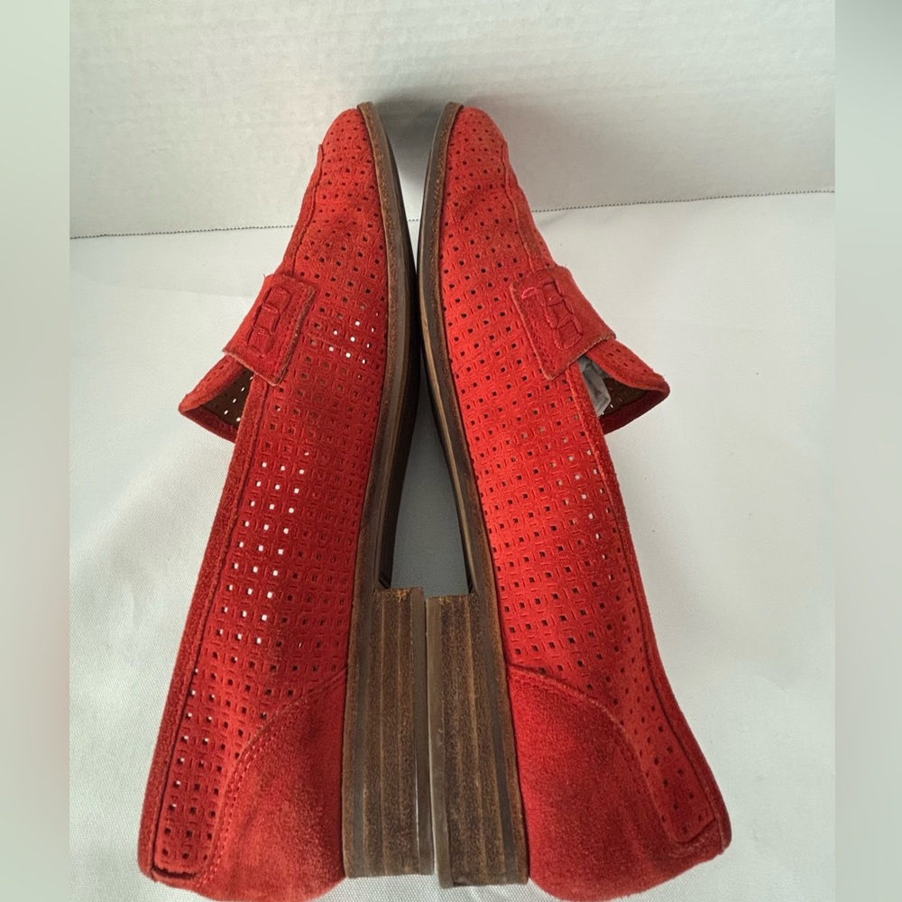 FRANCO SARTO RED SUEDE PENNY LOAFER
JOLETE STYLE RED PERFORATED SUEDE SZ 9.5 - Picture 3 of 11